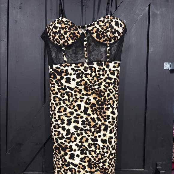 Dresses & Skirts - Leopard Print Dress with Black Lace
